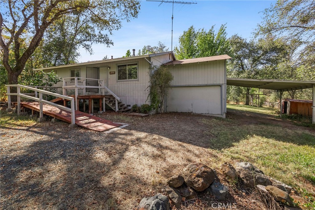 10572 Mooney Flat Property Photo 5