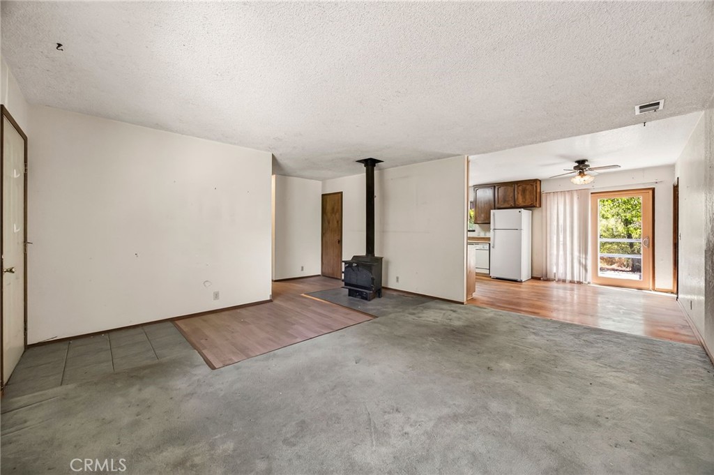 10572 Mooney Flat Property Photo 7