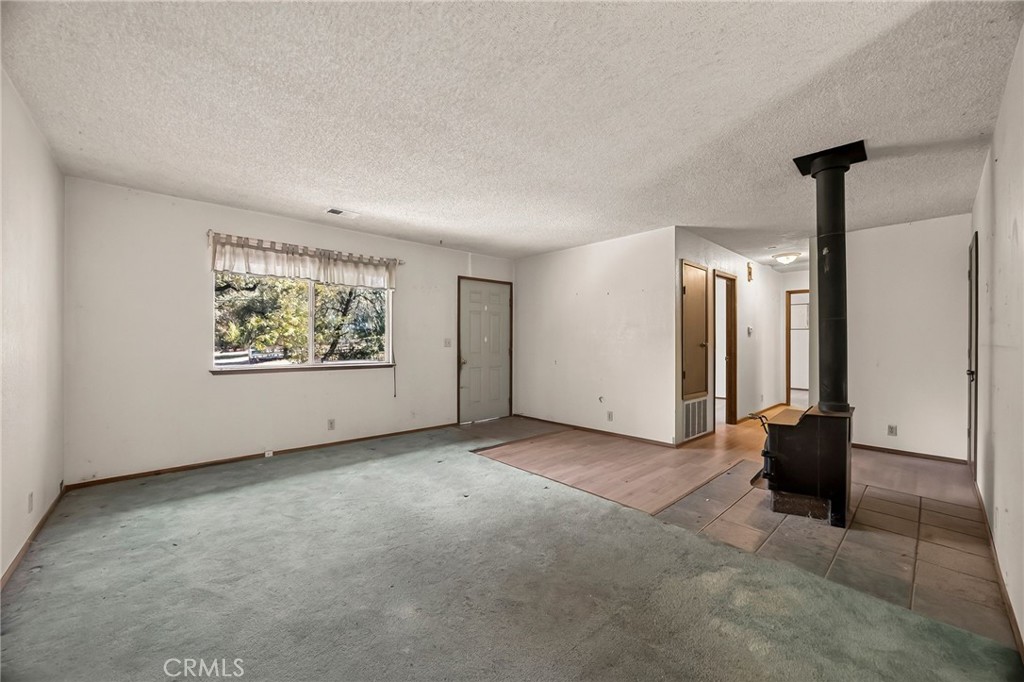 10572 Mooney Flat Property Photo 9