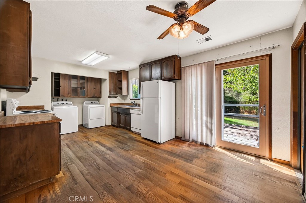10572 Mooney Flat Property Photo 14