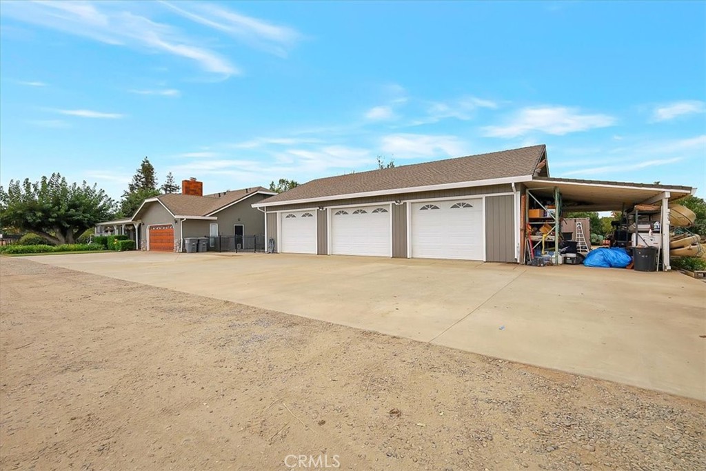 2760 Duncan Property Photo 3