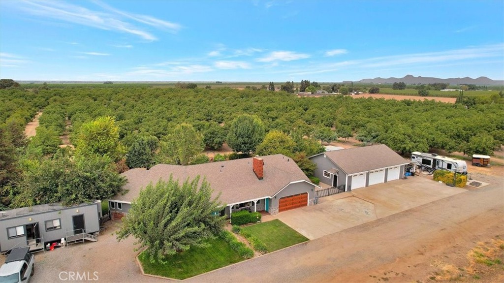 2760 Duncan Property Photo 32