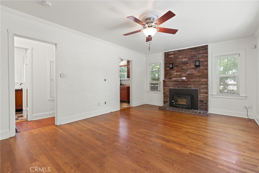 1110 Normal Avenue Property Photo 3