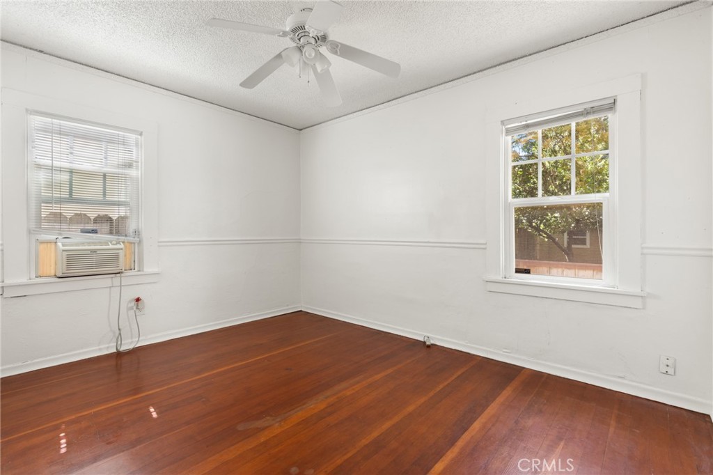 1110 Normal Avenue Property Photo 17