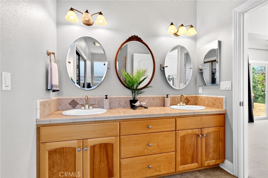 1539 Gold Hills Drive Property Photo 24