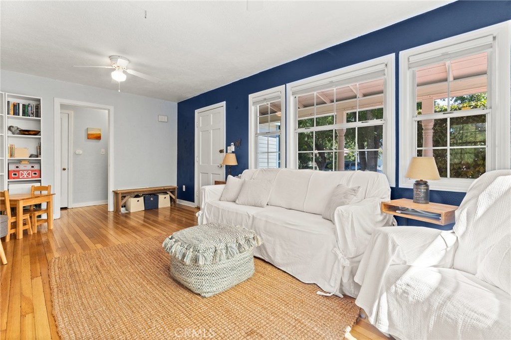 1513 Warner Property Photo 5
