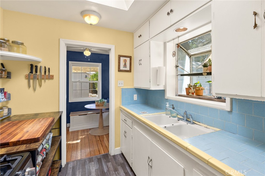 1513 Warner Property Photo 10
