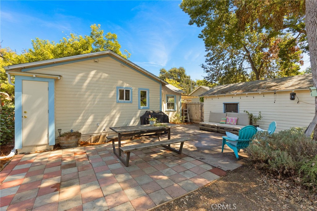 1513 Warner Property Photo 23