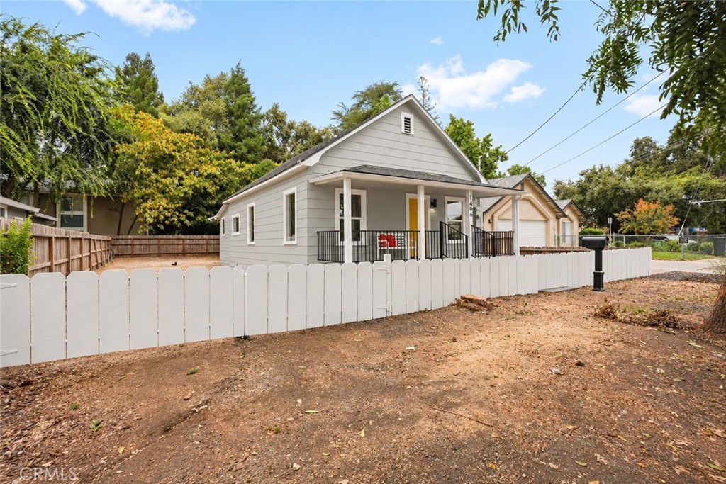 1406 W 7th Property Photo 3