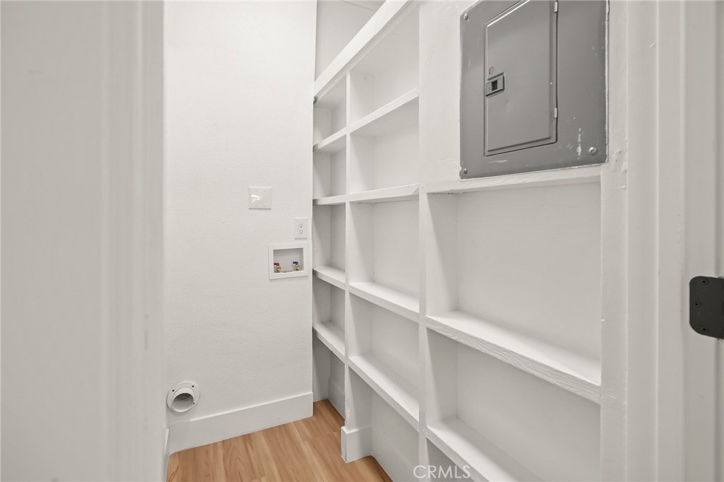 1406 W 7th Property Photo 37