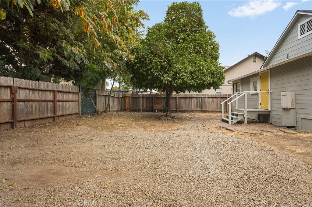 1406 W 7th Property Photo 38