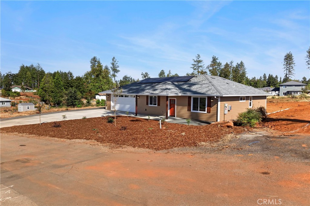 1439 Powell Property Photo 2