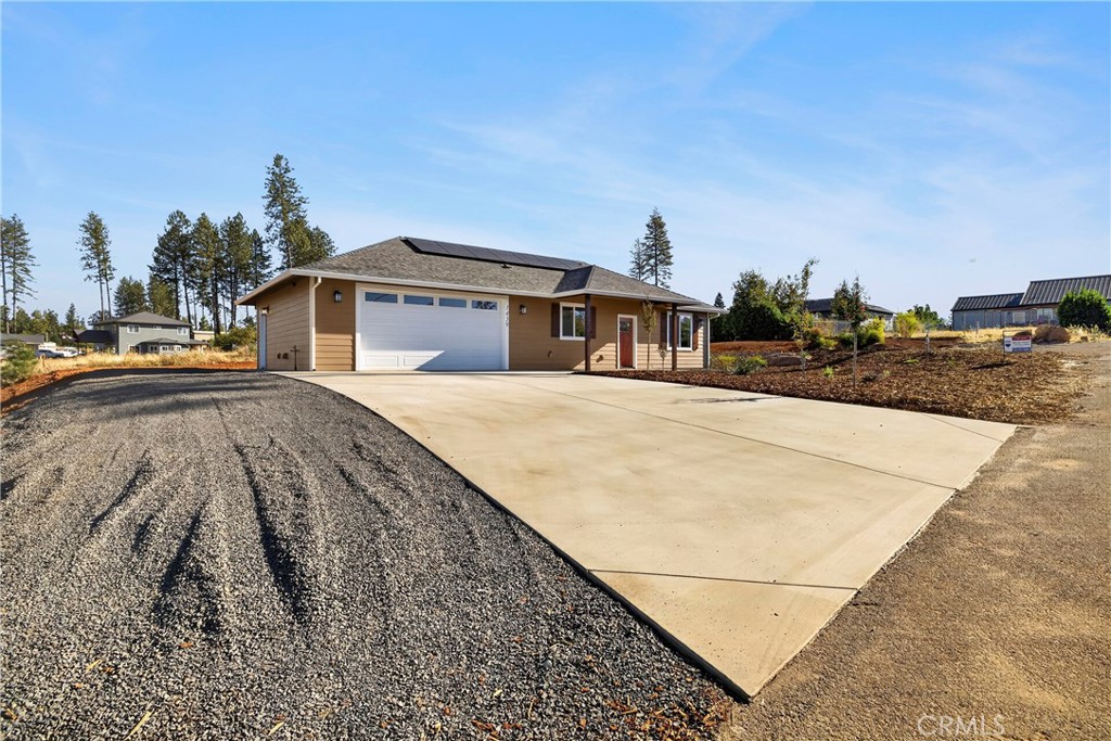 1439 Powell Property Photo 5