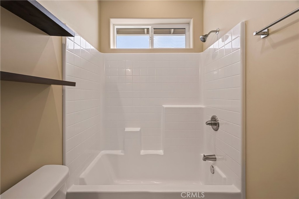 1439 Powell Property Photo 33