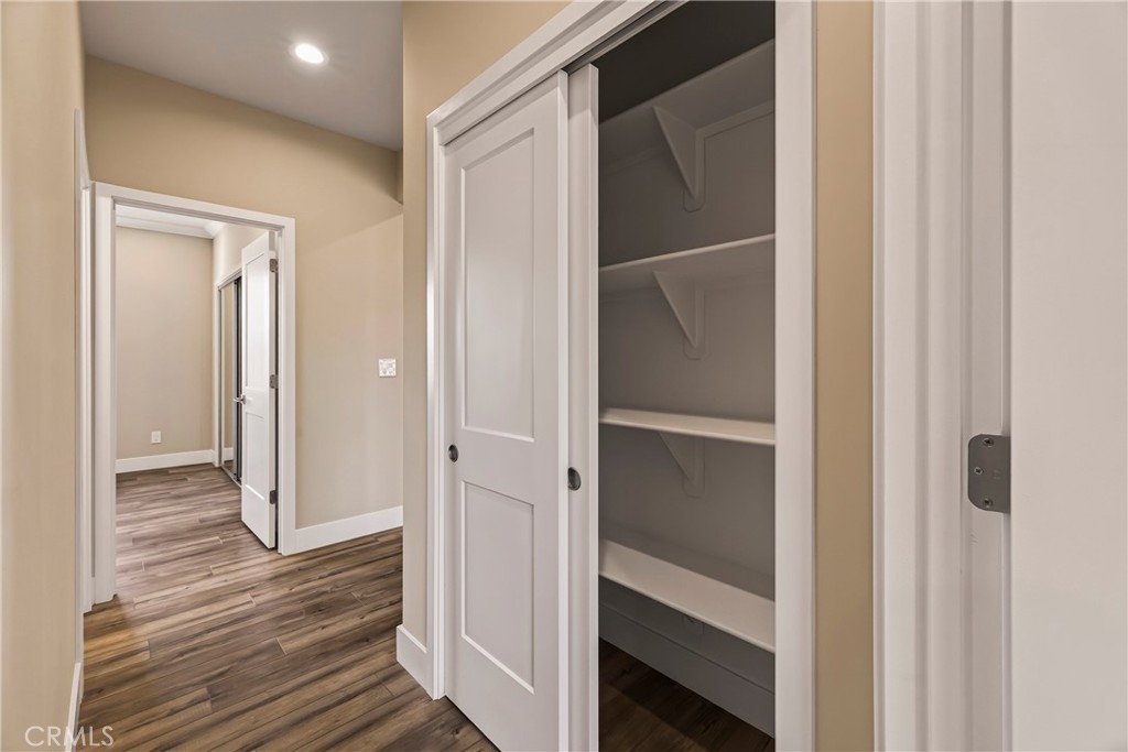 1439 Powell Property Photo 34