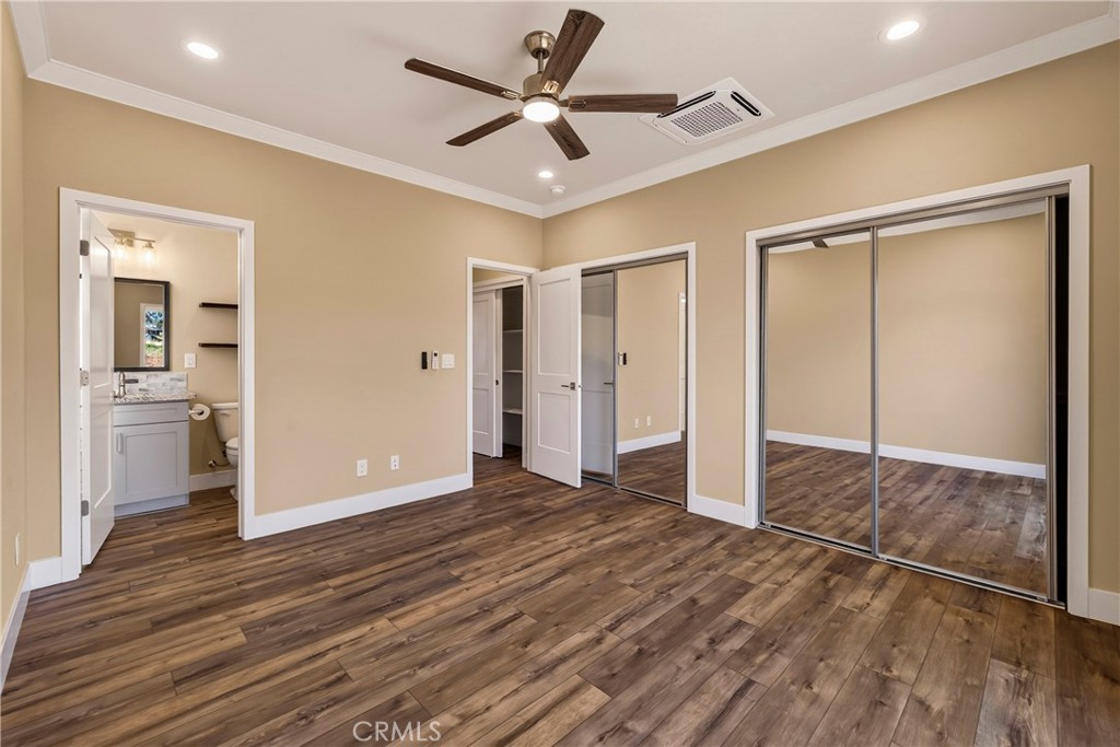 1439 Powell Property Photo 38