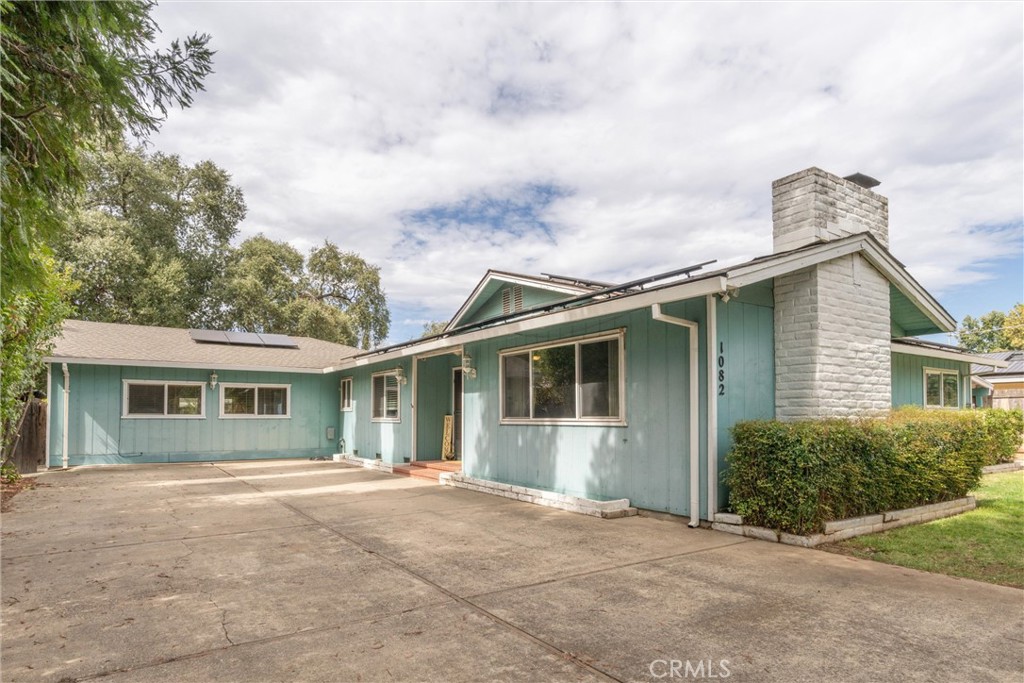 1082 Filbert Avenue Property Photo 1