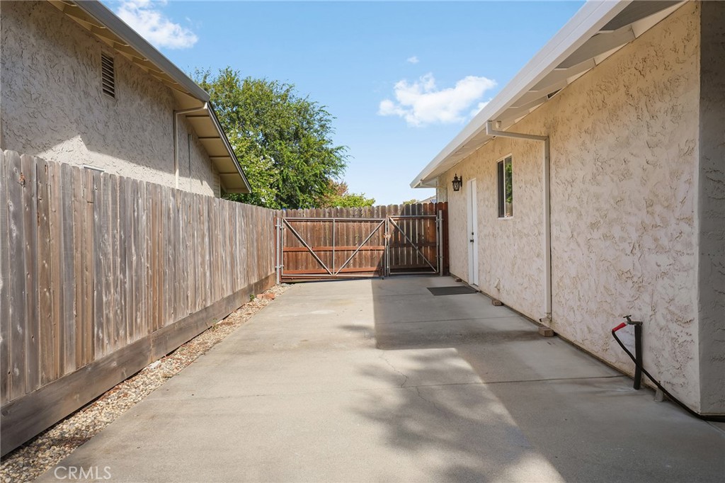 225 Silver Lake Drive Property Photo 8