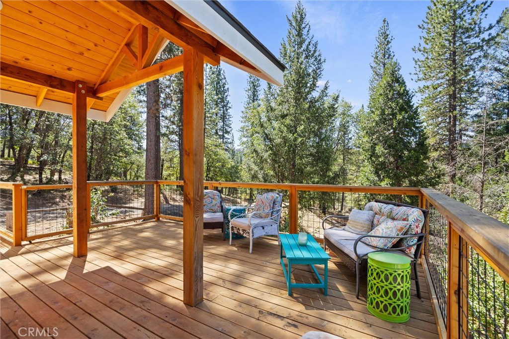 535 Hillside Property Photo 3