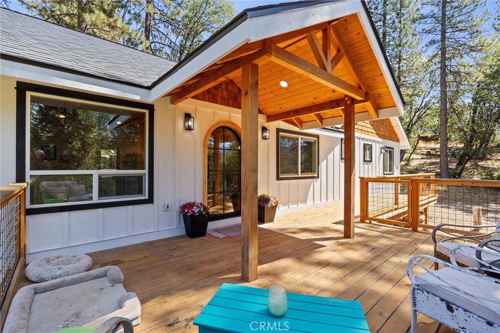 535 Hillside Property Photo 4