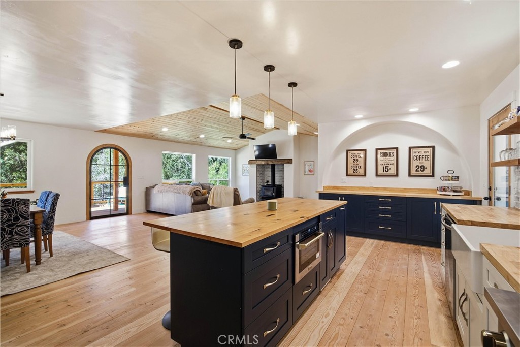535 Hillside Property Photo 13