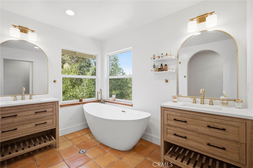 535 Hillside Property Photo 20