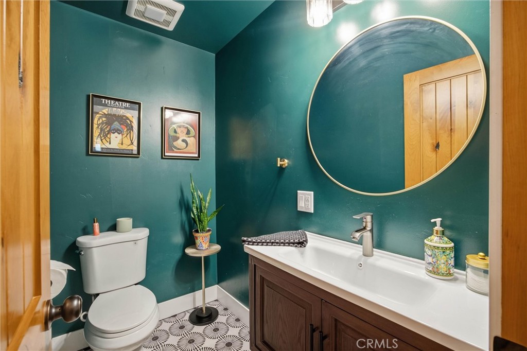 535 Hillside Property Photo 23