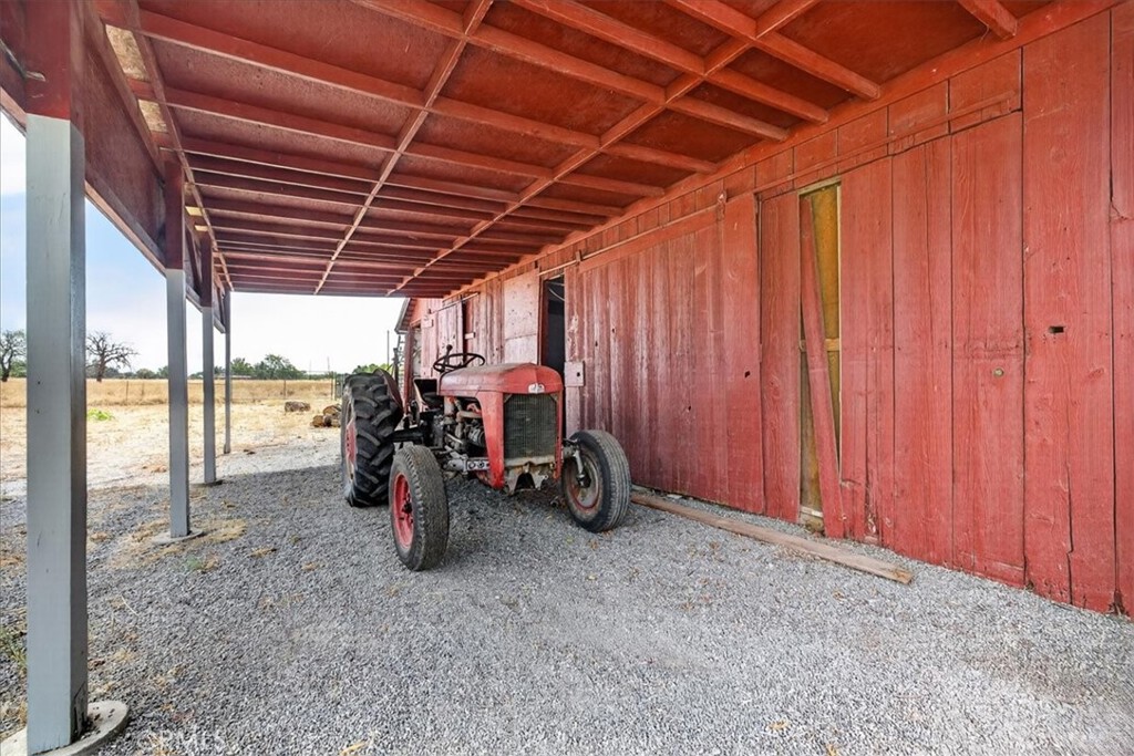 6838 County Road 18 Property Photo 12