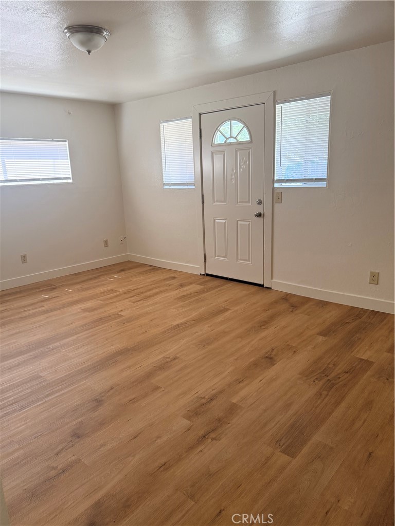 885 E 7th Avenue Property Photo 2