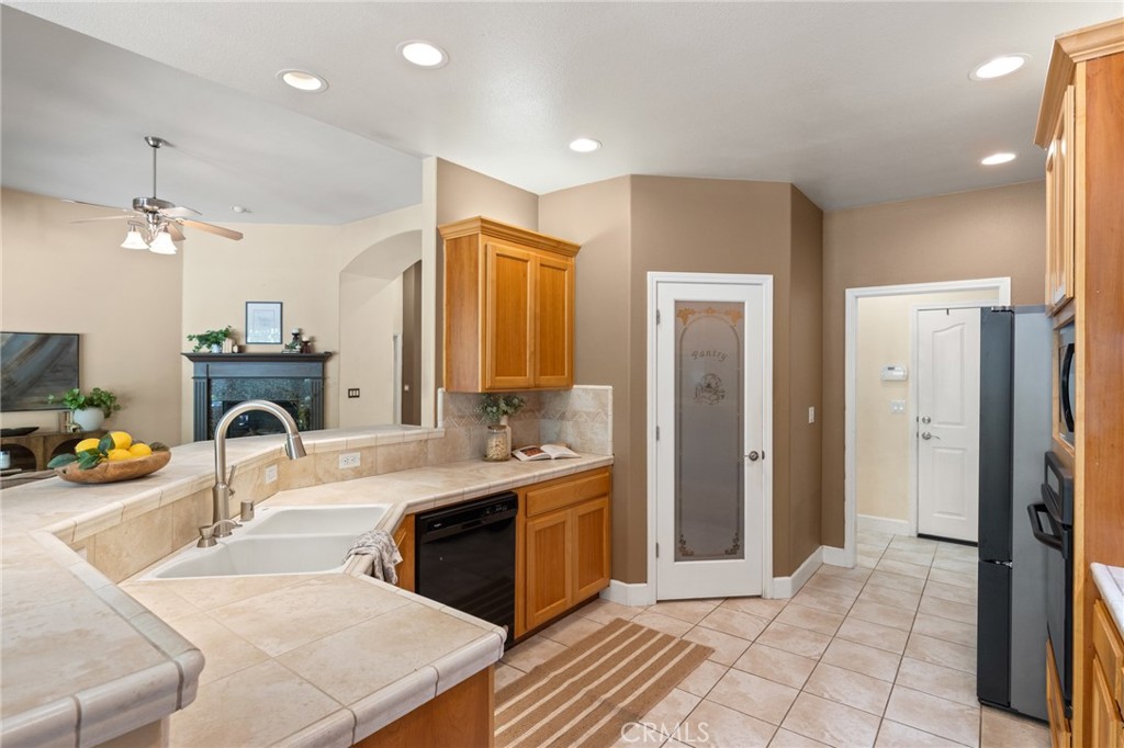 921 Coit Tower Property Photo 10