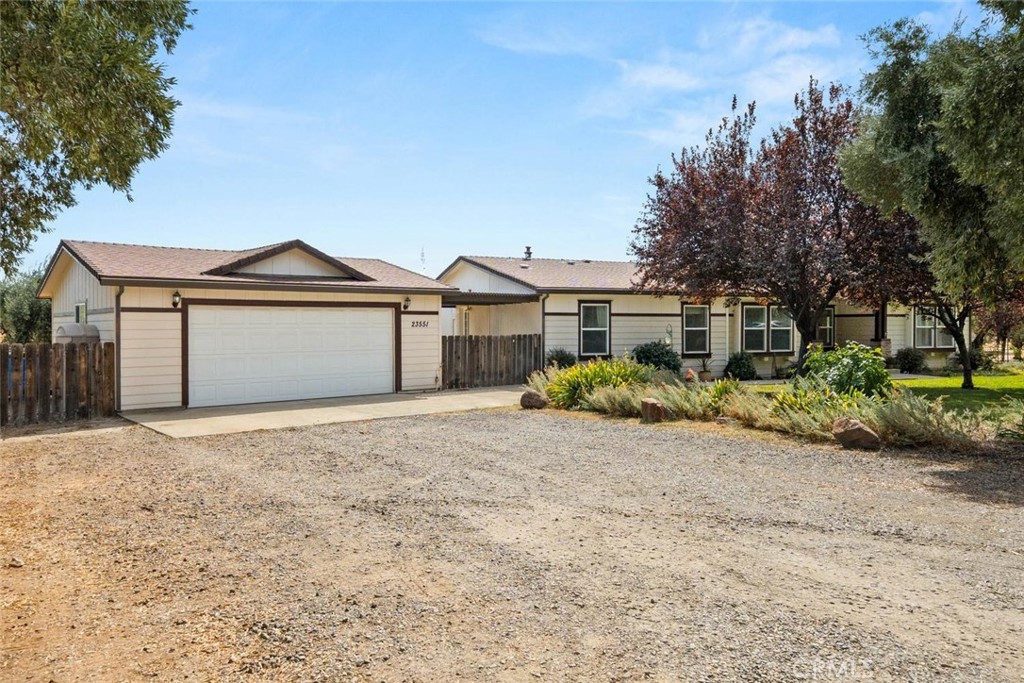 23551 Carona Avenue Property Photo 13