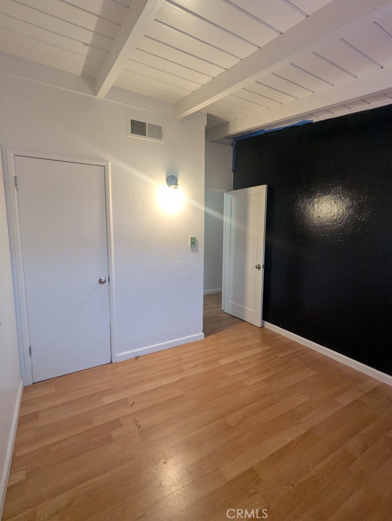 613 S Murdock Property Photo 14