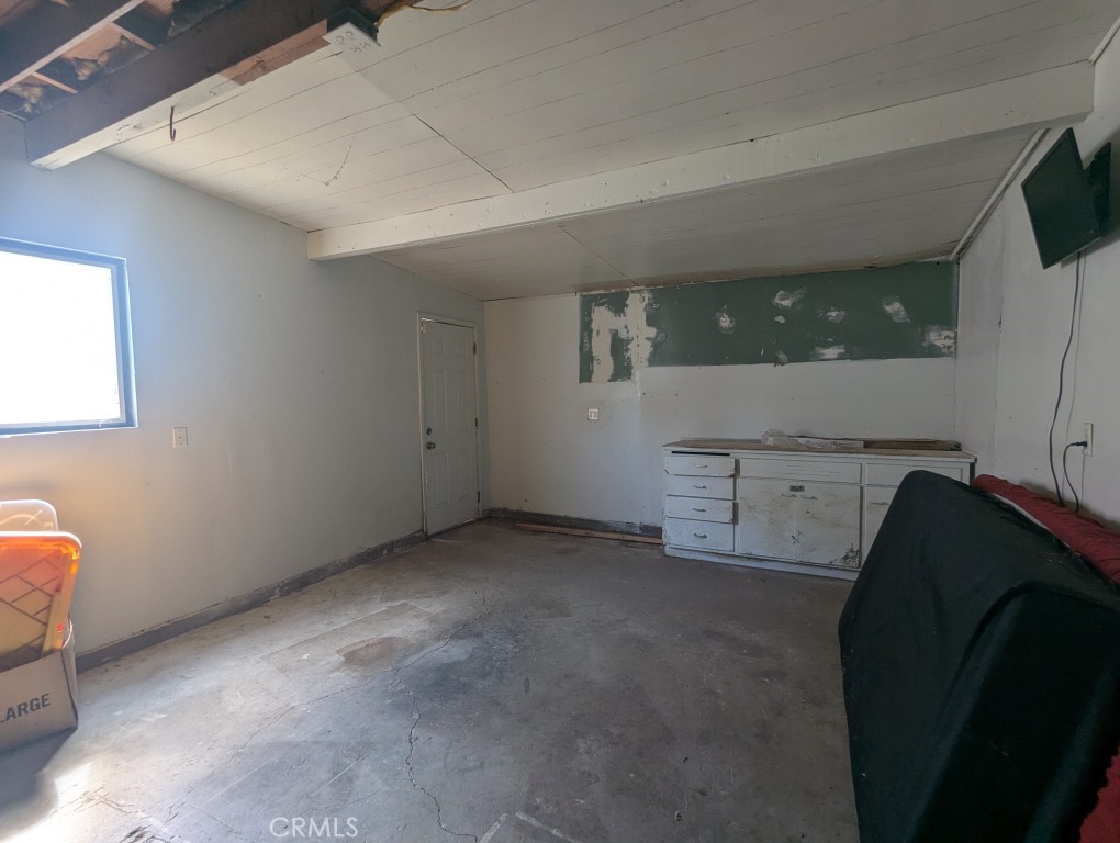 613 S Murdock Property Photo 22