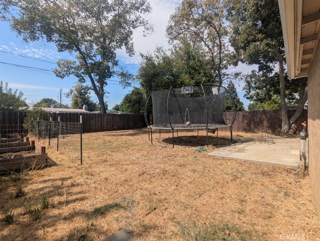 613 S Murdock Property Photo 26