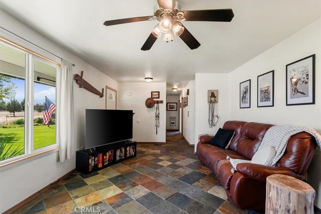 10908 Blackfoot Rd Property Photo 6