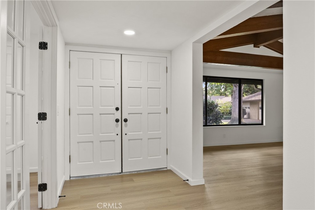 7 Northwood Commons Property Photo 5