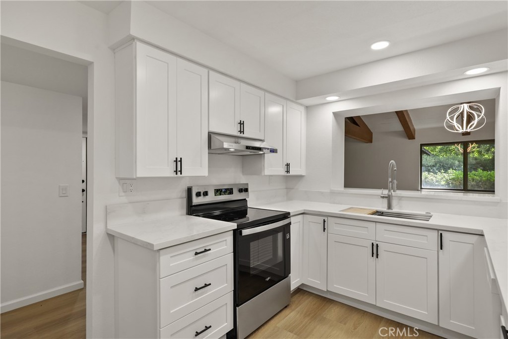 7 Northwood Commons Property Photo 17