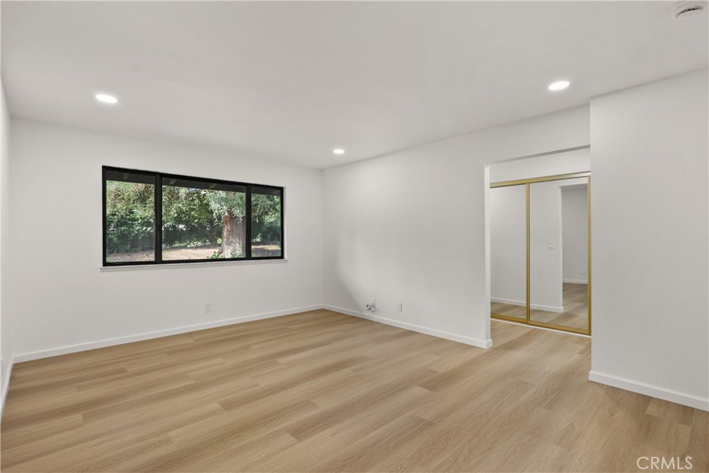 7 Northwood Commons Property Photo 22