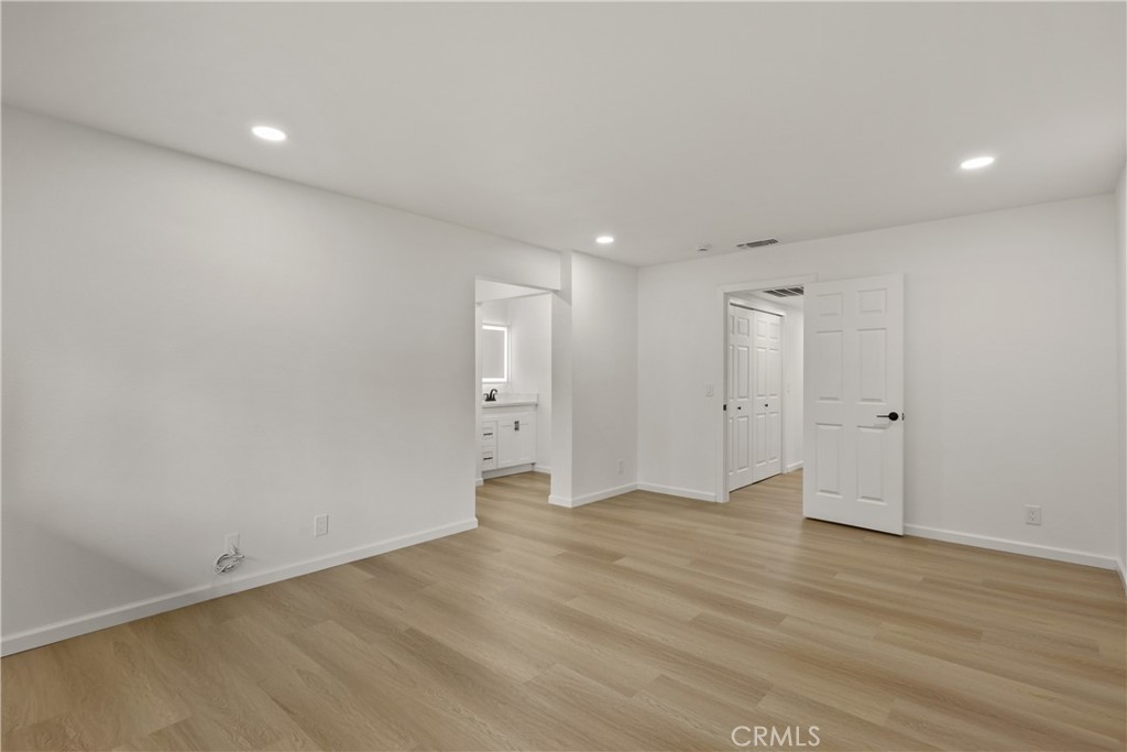 7 Northwood Commons Property Photo 24