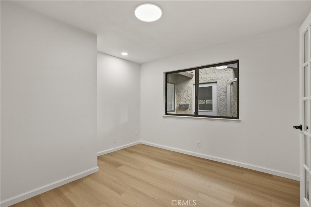 7 Northwood Commons Property Photo 31