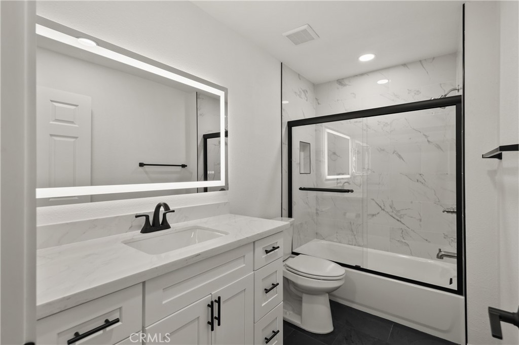 7 Northwood Commons Property Photo 32