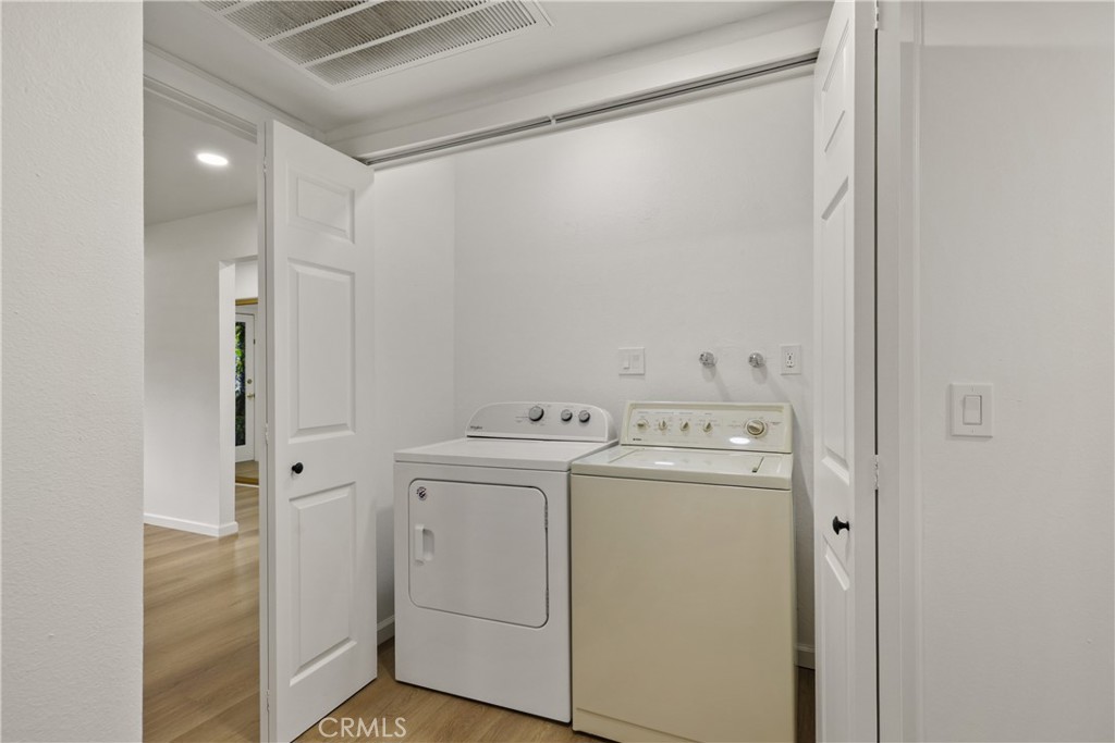 7 Northwood Commons Property Photo 33