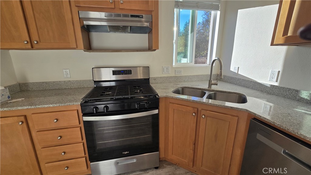 1519 Warren Property Photo 8