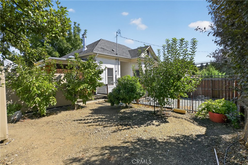 349 N Oregon Street Property Photo 10