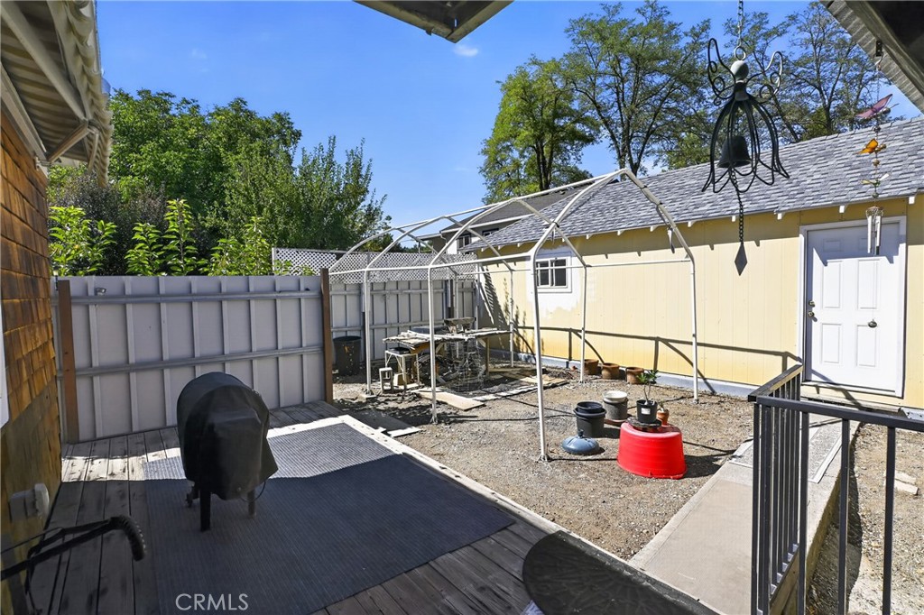 349 N Oregon Street Property Photo 14