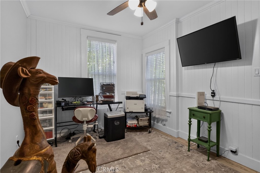 349 N Oregon Street Property Photo 40
