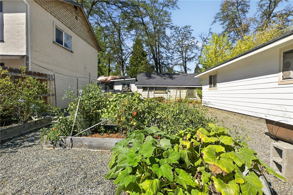 349 N Oregon Street Property Photo 53