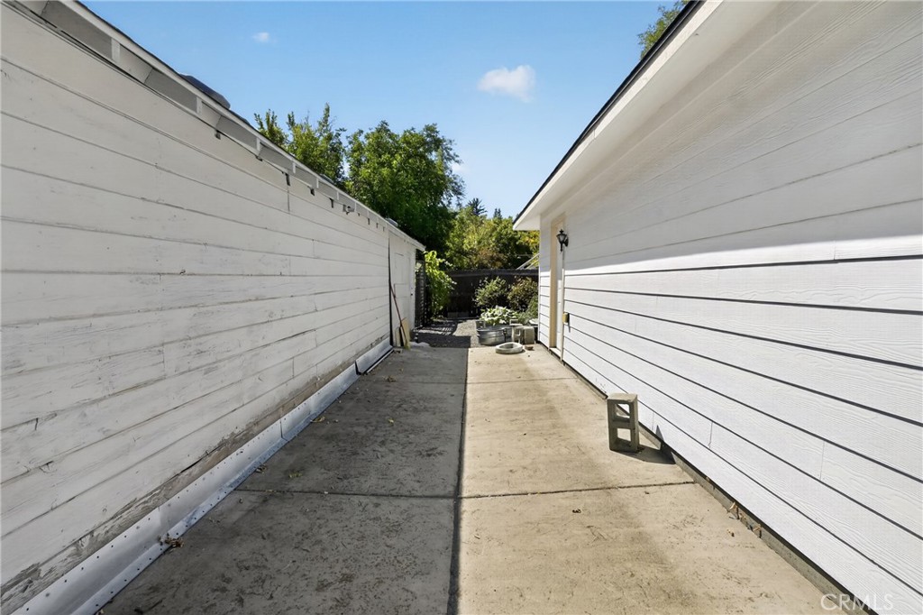 349 N Oregon Street Property Photo 60