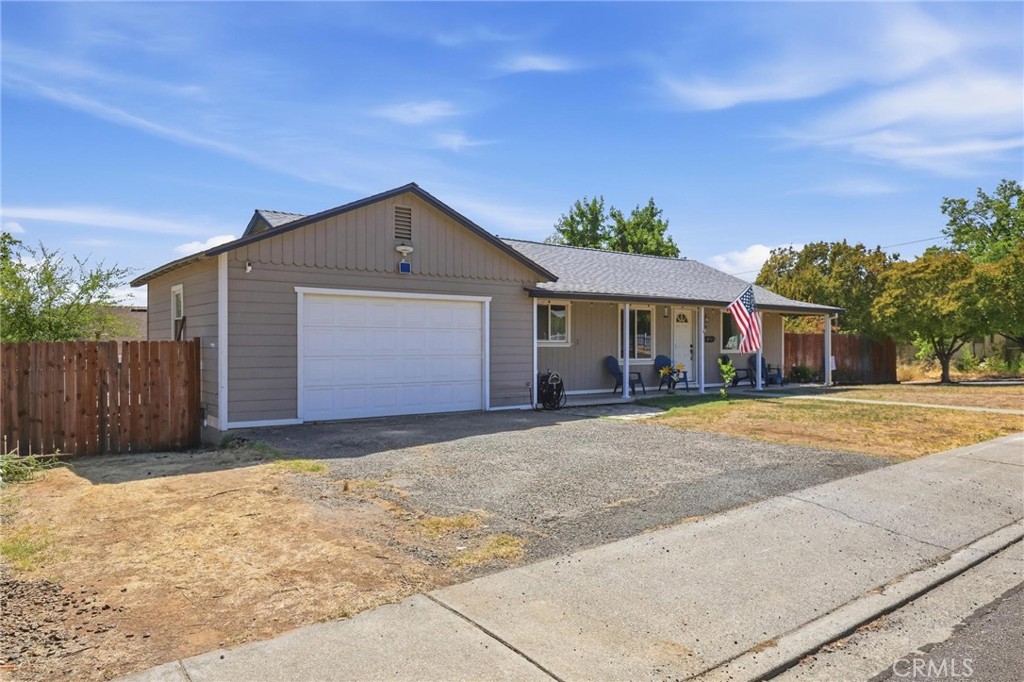 3035 Gawthorne Property Photo 2