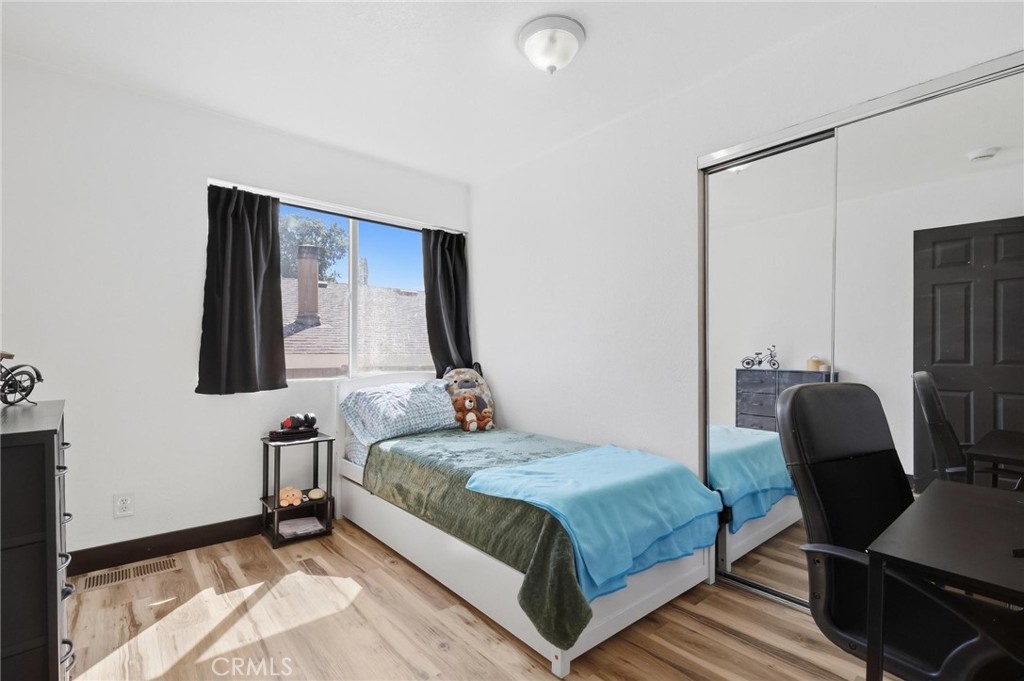 3035 Gawthorne Property Photo 26